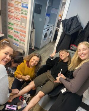 Shira Haas Instagram - Some BTS moments from #bodies on @netflix. Thank y’all for watching. 🕵🏼‍♀️👁️🫶🏼