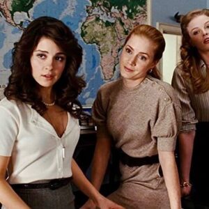 Shiri Appleby Instagram - CHARLIE WILSONS WAR 🖤 15 years later and Mike Nichols is still the only director to hire me in the room. When I got the job I called my mom and yelled, “I’m gonna be in a movie with Tom Hanks, Julia Roberts and Phillip Seymour Hoffman! This is the best day of my life!” A career and life highlight for sure!! 🖤