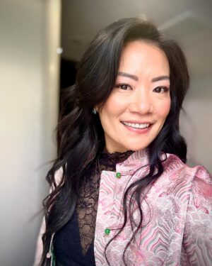 Shirley Chung Instagram - Sun is bright, new modern Chinese jacket, soft spring makeup 🥰🥰 New Profile Pic?  Which one should I use? 1️⃣? 2️⃣? Or 3️⃣? #chefshirleychung #dumplingmafiaqueen #hmu #新中式 #ontheset #chineseamerican