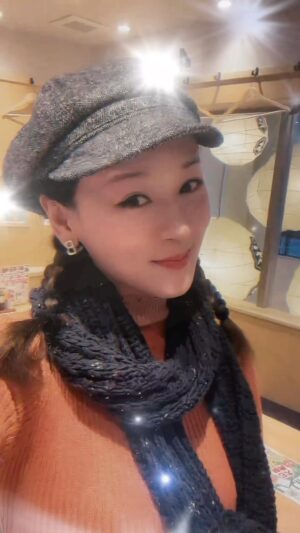 Shirley Yeung Instagram - 懂我的眼神 #眨眼卡点挑战 #杨思琦
#楊思琦 #szekikk #楊思琦szeki