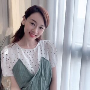 Shirley Yeung Instagram - #東方之珠
祝願祖國繁榮昌盛、國泰民安！🌸❤️
#慶祝香港回歸25週年
#港味時光機
#楊思琦 #szekikk#楊思琦szeki
#杨思琦