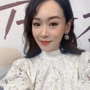 Shirley Yeung Instagram - 謝謝「姐姐的下午茶」邀請擔任嘉賓，哈哈，开心享受了一頓豐富的美食，还有禮物！😁😁😁
 記得留意 珠江频道黄金娱乐节目《娱乐没有圈》 每周四晚上十点！

#姐姐的下午茶 #娱乐没有圈 #珠江頻道  #嘉顿  #麥長青

#楊思琦
#szekikk
#楊思琦szeki