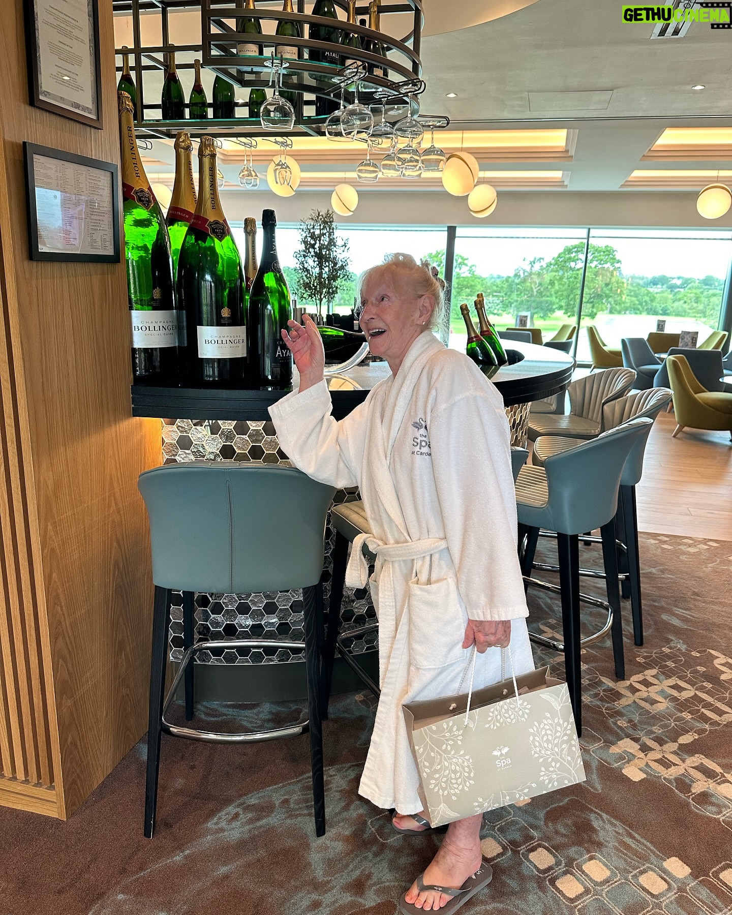 Shirley Ballas Instagram - So great to see my family this week at @cardenpark 😍 … seriously one of the most beautiful places I’ve stayed. Mum and I were treated to their Signature Experience which included a foot treatment, a facial, a full body massage. Oh my gosh we felt fabulous after. Have a look at my story. ♥️ thank you for a great stay… swipe to the end to see the baby swans. X 1. Caught up with my cousin Tracey, Auntie Sheila and Auntie Mavis ♥️ 2. Mum eyeing up the champagne after our spa treatments 🥂 3. Delicious breakfast 🍳 4. My darling Auntie Mavis 🫶🏼 5. Fabulous food 🥗 6. Out for a day - Carden is in a fabulous location 🗺️ 7. Treated myself to a dessert 🍮 8. Relaxed in our room and edited my next book, Dance To The Death 💃🏻 9. Enjoying The Redmonds restaurant 👩🏻🍳 10. Explored the 1000 acres of land 🦢 #partgifted #cardenpark #chester #family #fabulous