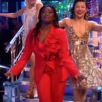 Shirley Ballas Instagram - This is your cue to join us and dance around the living room! Merry Christmas to you and yours, thank you for watching this year! ❤️ #Strictly