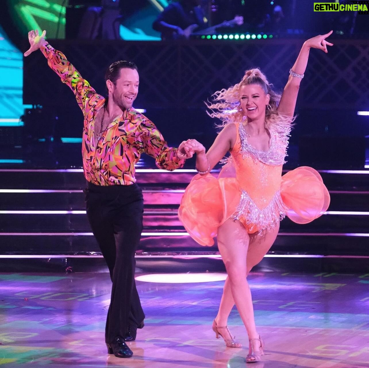 Shirley Ballas Instagram - What an epic @dancingwiththestars finale last night. An absolute pleasure watching the show this year. 💛 it’s been fantastic getting a double dose of dancing after @bbcstrictly on a Saturday. A huge congratulations to @valentin and @_xochitl.gomez for winning the Mirrorball. You were both outstanding. Well done to all who took part from the very very beginning. It takes courage to sign up and stamina to complete a show like this. To all the finalists, every one of you was a winner in your own right. You all put forward something unique and very very special. It was just unbelievable to watch the dynamics between the teams. I couldn’t have been prouder of each and every one of you. Of course a big shoutout to @markballas and @charlidamelio for returning and doing an honour dance. It was epic. Shout out to all the judges @brunotonioliofficial @derekhough @carrieanninaba, the hosts @juleshough @therealalfonsoribeiro, the real stars of the behind the scenes team and to Conrad Green for getting the show to such a high standard. Thank you for all the pleasure that you give to so many. Wow. Xxx 🔥