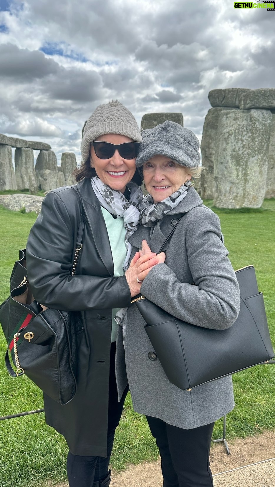Shirley Ballas Instagram - Last week at @chewtonglen… one of the most beautiful breaks I’ve ever had. ♥️🌳 Thank you to the whole team for making mum and I feel so very special. You must visit if you get the chance. Lots of things to do in and around and there’s even a close by @marksandspencer so Mum was happy lol. The treehouse was absolutely beautiful, the spa was outstanding and the food just divine. You will feel completely switched off to the world making it the perfect rest. I now feel refreshed and ready to return to work. Happy Sunday to you all. Have a beautiful week ahead. X #prstay #chewtonglen #holiday #treehouse