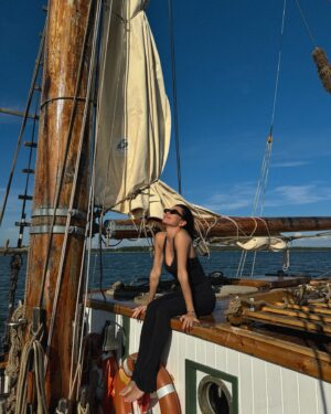 Shirly Karvinen Instagram - Tänää oli kiva työpäivä. ⛵️ 

*osana kaupallista yhteistyötä @fortum_fi