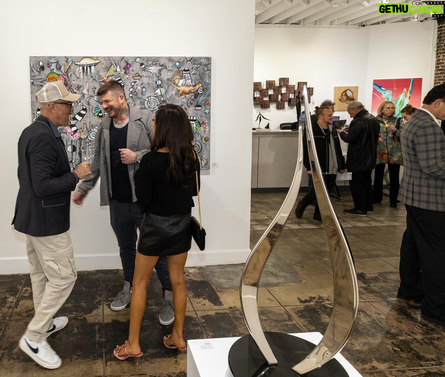 Shirly Brener Instagram - More lovely photos from our AMAZING CHIC OPENING NIGNT!!! for @brucerubensteinart brucerubensteinart Solo Los Angeles Exhibition “WELCOME TO THE PHARCYDE”✨🖼️✨ @artplexgallery thank you to everyone who attended and contributed to the night’s success 🩶🩶👨🏼🎨💫 📸 photography by @matthew_deere_art 👈🏼👈🏼👈🏼 swipe for more