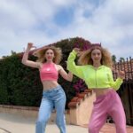Shirly Brener Instagram - Happy Buzzin Friday 😁☀️🩵🩷🌷🍋‍🟩 our first dance challenge for ⚡️ 𝑩𝒖𝒛𝒛𝒊𝒏 ⚡️ the #buzzindance #buzzinmoves fun fact did you know that we both choregraphed the moves?! Mila was the main choreographer for the upcoming music video for Buzzin .. coming in June 👯‍♂️👯‍♀️🕺🏼💃🏼🪩🎥 hop on the trend we would love to see your reels version of the ⚡️🩵buzzin movies 💃🏼