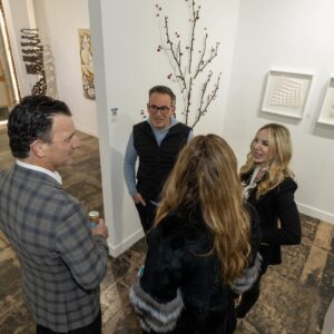 Shirly Brener Instagram - SPECTACULAR OPENING NIGNT!!! ✨🌻🌷🌻💐🌷💫brucerubensteinart  Solo Exhibition in Los Angeles “WELCOME TO THE PHARCYDE”✨🖼️✨ at @artplexgallery

show will be running through end of month 👨🏼‍🎨 
👈🏼 swipe for more cool photos 

• 📸 ph by @matthew_deere_art