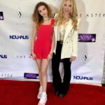 Shirly Brener Instagram - ❣️🖤🤍✨Pre - Oscsars✨🤍🖤❣️ International Women’s Day perf combo with pre- Oscar parties celebrating all women and this little beaming star 🌟 @wowcreations luxury gifting lounge pre oscar party 💝🏆✨ thank you for having us !! •jewelry @l_o_jewelry