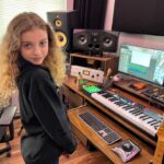 Shirly Brener Instagram - a little while ago we wrapped working in our fabby producer Eric Zayne’s studio on Buzzin 🎶 🔊 Juju’s first single! where these 3 amazing talented humans @jujubrenerofficial @milabrenerofficial @ericzayne worked their magic amd ended w a dope project!! now ifs DROPPING MAY 3rd!! on all music platforms 🎵 ⚡️𝑩𝒖𝒛𝒛𝒊𝒏⚡️ pinch me 🙈😆