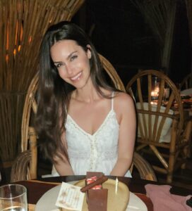 Shiva Negar Instagram - Another year around the sun and another chance to reflect on the journey 🎂♊️
With each passing year as I grow older, wiser, gaining valuable experiences and life lessons, I’m also learning to cherish every single moment more and more, and to not take anything for granted. 
Life is precious and far too short to dwell in suffering and negativity. While I accept the challenges and setbacks as part of life, I will not let them consume me but rather build my resilience to keep moving forward. 
I will always strive to be a source of inspiration and to spread positivity, love and light! I am thankful to those of you who have been the light in my life and have touched my heart one way or another. I appreciate you all 🙏🏻💖 
#geminibaby #shivalife