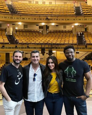 Shiva Negar Instagram - What an amazing weekend where I got to meet so many lovely humans, walk the Persian Parade for #WomanLifeFreedom , and see an iconic, emotionally thrilling play with these super talented gems and their brilliant performances! 💖✨