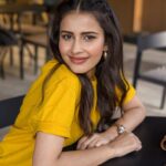 Shivani Tomar Instagram - happy sunday: The perfect day for resetting, reflecting, and recharging for the new week. 🌻 Photographer @shootwithvikas @shivanitomar9 All images are captured on the CANON R5 # canon RF 50mm 1.8 ## #andheriwest #bombay #fashion #fashionstyle #fashionphotography