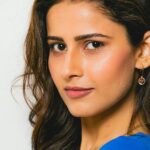 Shivani Tomar Instagram - If they try to dim your light, simply shine brighter Picture by @_manas56 @manassakre.photography In frame @shivanitomar9 #shivani #shivanitomar #shivanitomar9 #fashionphotography #blue #gourgeous #cute #photoshoot #manassakrephotography