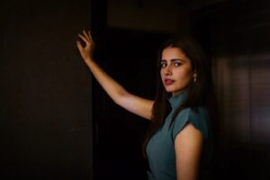 Shivani Tomar Instagram - कुछ रिश्ते बहुत रूहानी होते हैं…
अपनेपन का शोर नहीं मचाया करते…
- Gulzar