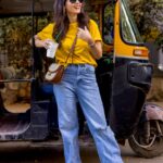 Shivani Tomar Instagram - Lamborghini chalaayi jaane oh Lamborghini chalaayi jaane oh sanu vi jhoota de deyo kithe kalle-kalle jaayi jaane oh #auto #mumbai #eveving #basic #fashion