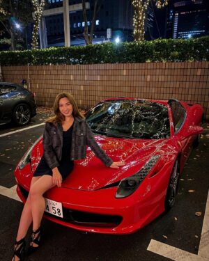 Shizuka Anderson Instagram - ✨Fast and Furious: Tokyo Drift ✨
…is what I got to pretend to be in at the @clubvelocitaofficial event last weekend! 😆😍

I got a chance to go for a ride through Tokyo in a Ferrari and join their mixer at the Hilton Tokyo. 🥂✨ 
My friends at @tokyosupercarskk and my lovely fellow Miss World Japan finalist @arisa28lucia even surprised me with yet another birthday celebration!! 💕 (I’ve had too many 🤣😅)

Thank you guys for an amazing night ❤️❤️
30 definitely feels like it’s off to an amazing start. 🔥✨

If you guys are ever in Tokyo, you should definitely check out @clubvelocitaofficial for a classy night out and a drive through Tokyo in a supercar!! 🔥🔥

Which one would you take for a spin?? 😍

#clubvelocita #tokyosupercars #tokyosupercarsexperience #tokyodrive #東京ドライブ #スーパーカー #フェラーリ #ferrari #mclaren #testarossa #hiltontokyo #tokyo #traveltokyo #fastandfurious #tokyodrift