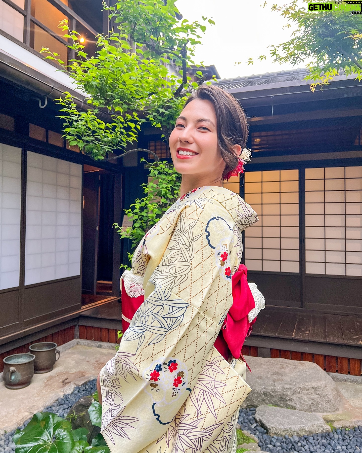Shizuka Anderson - 3 Likes - I love any opportunity I get to dress up in kimono! š„¹ā¤ļøššæ I definitely recommend for everybody to try when they come to Japan. šš¼
š· From our recent @japanbyfood shoot in Hakata, Fukuoka; photo by @esteban_haga šš¼