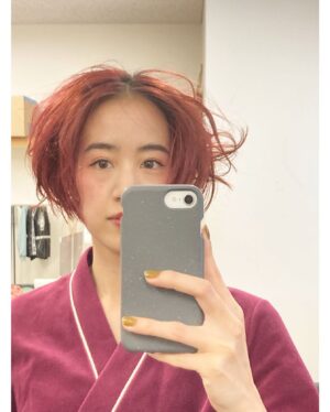 Shizuka Ishibashi Instagram - 木ノ下歌舞伎「桜姫東文章」
無事に全公演おわりました🌸
くぅー桜姫、ぶっ飛んでたぜ！

観にきてくれた皆さんありがとうございました🙏🏻✨

赤髪シリーズ楽しかった🔥