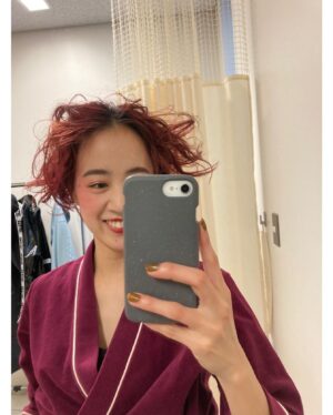 Shizuka Ishibashi Instagram - 木ノ下歌舞伎「桜姫東文章」
無事に全公演おわりました🌸
くぅー桜姫、ぶっ飛んでたぜ！

観にきてくれた皆さんありがとうございました🙏🏻✨

赤髪シリーズ楽しかった🔥