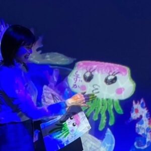 Shizuka Nakamura Instagram - .

時間を忘れて魅了された一日🫧
@teamlab_borderless 

#チームラボ
#麻布台ヒルズ 
#変なクラゲ爆誕🪼