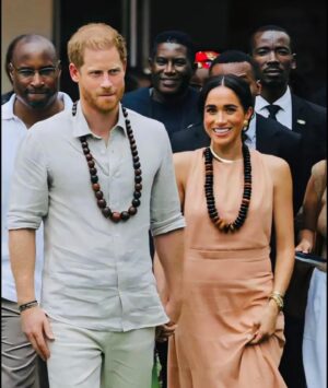 Shola Mos-Shogbamimu Instagram - The love language that exudes from Harry and Meghan’s touch is a body language that should be studied. They aren’t just husband and wife, lovers & parents of Archie & Lilibet. They’re best friends. 

We love to see it ❤️ #HarryandMeghaninNigeria