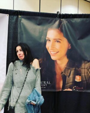 Shoshannah Stern Instagram - Thank you #SPNVegas! I truly felt the love and I am beyond grateful. 🤟