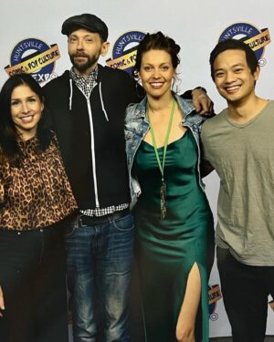 Shoshannah Stern Instagram - Thank you Huntsville! Also @osricchau for making @alainahuffman and I take pictures with the Delorean @djqualls for being @djqualls @sunsetmoonshine for her amazing artwork @lea_thompson for being an awesome booth neighbor @_tan_da_man_ for being the most excellent right hand man/mustache haver & everyone who came by to meet me for being so nice! 🤟