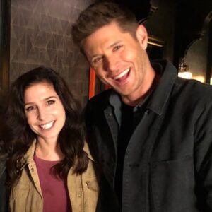 Shoshannah Stern Instagram - I guess a big #supernatural day was yesterday. Missed it (so bad at social media these days) but this picture came up on my phone today. I’d forgotten about it. What I do remember is we were laughing and happy. There were a lot of days like that. #spnfamily 🤟