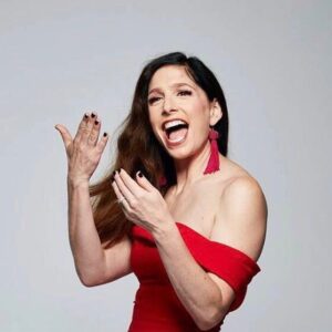 Shoshannah Stern Instagram - I’m not usually the biggest fan of Valentine’s Day but this year I went all out. Because truly, if you have love (in any of its many forms) you have everything. Sending love to you all! ❤️🤟