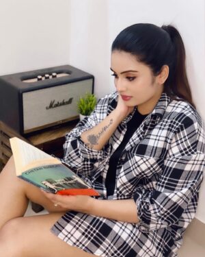 Shreegopika Chandran Instagram - Slow down, sit down and just be.🖤