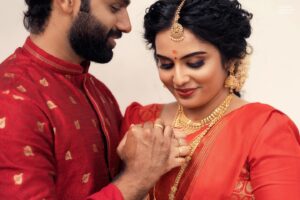 Shreegopika Chandran Instagram - Happily and officially engaged to my long time Best Friend from 2016 to 2024 ♾️ and love of my life ♥️✨
What an unexpected life turn 
Dear DADA I love you more @thevysakhravi 

📸 @lustro.in 

Mua @ajayanmakeupartist