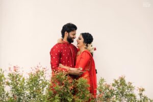 Shreegopika Chandran Instagram - Happily and officially engaged to my long time Best Friend from 2016 to 2024 ♾️ and love of my life ♥️✨
What an unexpected life turn 
Dear DADA I love you more @thevysakhravi 

📸 @lustro.in 

Mua @ajayanmakeupartist
