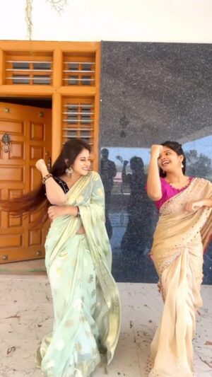 Shruthi Ramesh Instagram - ❤️❤️

Saree: @lakshmi_boutique29
