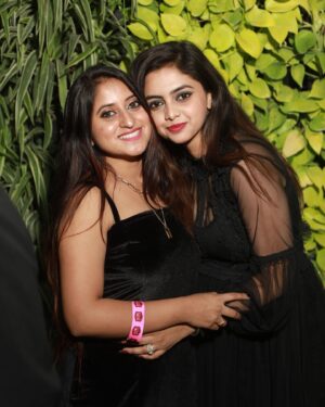 Shruthi Ramesh Instagram - My Bebu ! 😙♥️
You’re one of the most talented versatile artists that i’ve met. I will always cherish the fun days i’ve had with you while shooting our combination scenes during initial days of Lakshana! 💕
The unconditional respect and love you have towards your family is truly amazing.🫶🏻 The fact that you’re always jumping around and having fun like a kid 👻 and also are very much matured at the same time is one of the best things about you! 🥰
You’re one of the funniest people i’ve met and your comedy timing is too genius 😂, I hope you keep that child in you alive forever. 
Here’s wishing you all the successes in your future projects and also your career as a MUA ! 🩵
I love you bebu😘❤️