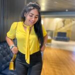 Shruthi Selvam Instagram – Enakagha Avan Koduthaan💛 #shruthiselvam 
.
Top: @ralphlauren 
Jean: @kraus_jeans