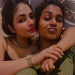 Shruthi Selvam Instagram – FRIENDS >>> 💗 
.
.
#shruthiselvam #friendslikefamily #saturdaynight