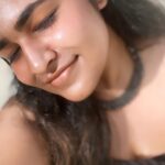 Shruthi Selvam Instagram – Tanned skin, glowing soul🤍 
.
#andaman #beachlife #beach #andamanislands #trip #travel #shruthiselvam