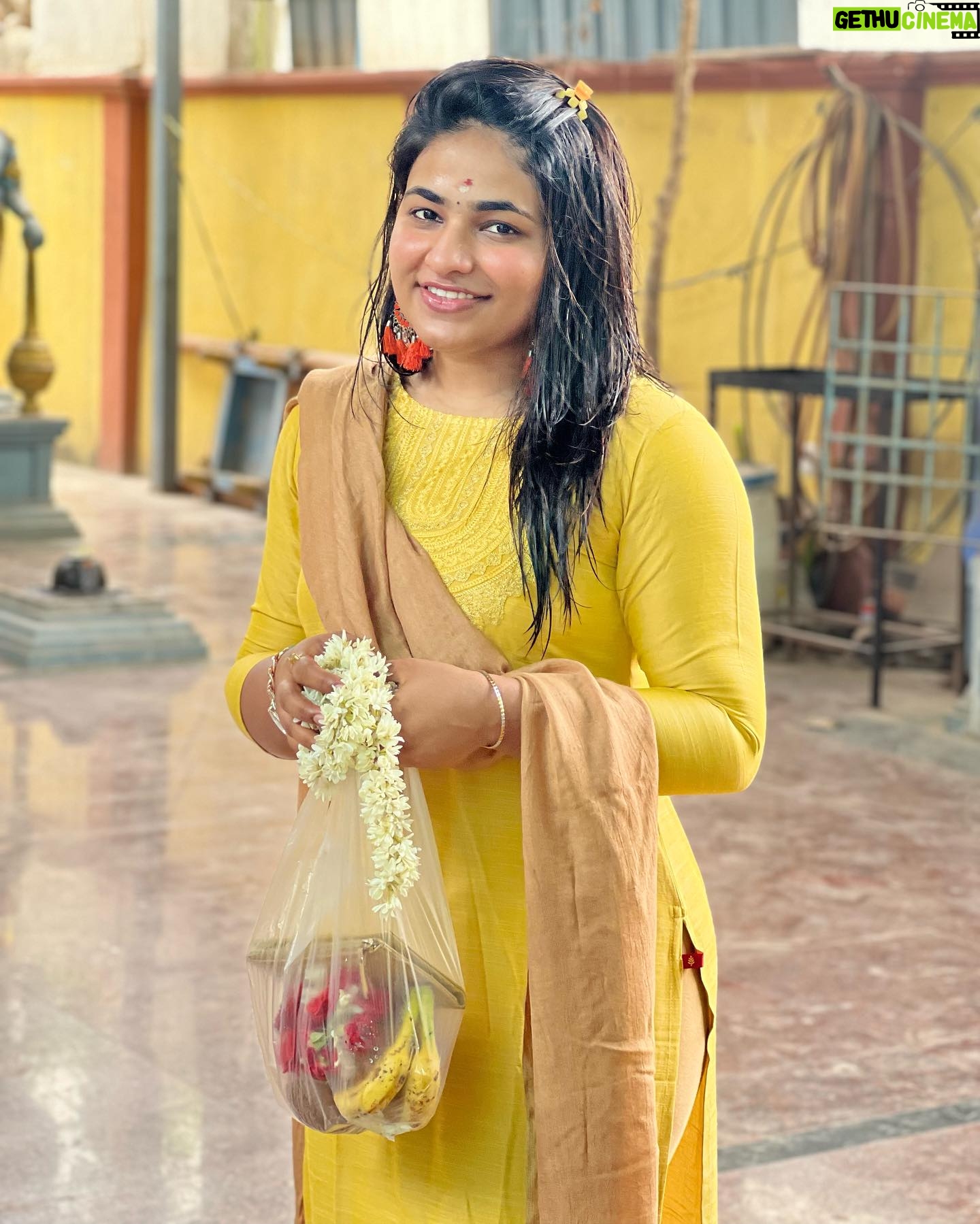 Shruthi Selvam Instagram - 12.07♥️ #birthdaydump Thank you all for the beautiful birthday.♥️ I am extremely overwhelmed, heart full because of your wishes, stories, posts and surprises🥹 Genuinely I was really happy on this birthday… Few days before from my birthday, I was telling my friends and family that I don’t want to celebrate this birthday, let the day just go… But they didn’t let me. I am really blessed to have you guys in my life. I might have lost few things in my life but I feel I am extremely lucky to have such friends and family around me.♥️ (Heartfelt word it is🥹) And I realized I have become a better person this year. Like the way I handle things, the way I handle relationships with my family and people, learned to keep myself happier 😘, exploring stuffs😍, having my emotions in my control, this all makes me so proud of myself🥺♥️ GOOD JOB! S♥️ And also, I found out, it really does matters whom you are surrounded with. It is important to have a good people around you because their VIBE MATTERS❣️ When you have that people who really cares for you for more than you do it for yourself, You will glow, you will receive everything in this world♥️ Love you guys♥️ Thank you for making this birthday a memorable one❣️ You guys are everything that I want♥️♥️♥️♥️ #gratitude . #shruthiselvam #birthday #birthdaygirl #birthday2023 #ootd #happy