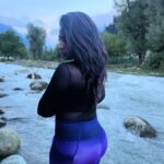 Shruthi Selvam Instagram – Heaven >>> Kashmir 📍🤍
.
#shruthiselvam #travel #detox #kashmir #trip #positivevibes #ootd #traveloutfit #traveller #pahalgam #p
