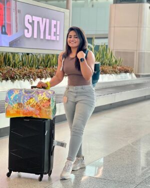 Shruthi Selvam Instagram - Time for a little escape…….♥️ <<<< Delhi✨ 
.
.
#shruthiselvam #delhi #travel #peace #detox #traveldiaries