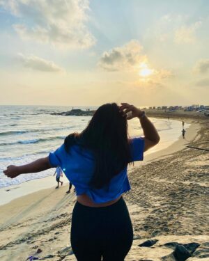 Shruthi Selvam Instagram - Hello Sunshine🤍🕊️🐾 
.
#positivevibes #shruthiselvam