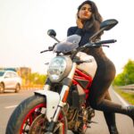 Shruthi Selvam Instagram – This comeback is personal 🖤 
.
Pc: @_.the__kk._ 
.
#shruthiselvam
