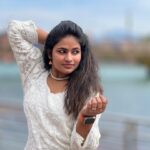 Shruthi Selvam Instagram – Haridwar🤍 
#shruthiselvam #travel