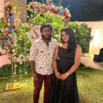 Shruthi Selvam Instagram – FRIENDS >>> 💗 
.
.
#shruthiselvam #friendslikefamily #saturdaynight