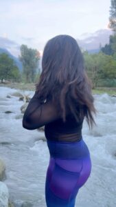 Shruthi Selvam Instagram - 🦋🤌✨ #shruthiselvam . . #travel #kashmir #pahalgam #travelvibes #reels #reelitfeelit