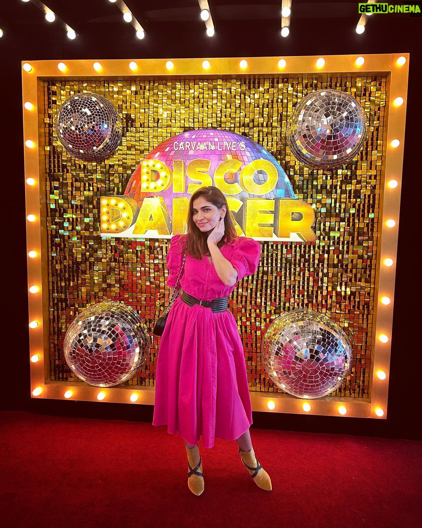 Shruti Pathak - 510 Likes - Main ek disco… Tu ek disco… Duniya hai ek disco!!!!! 🕺
@discodancerthemusical #mumbaipremier #discodancer