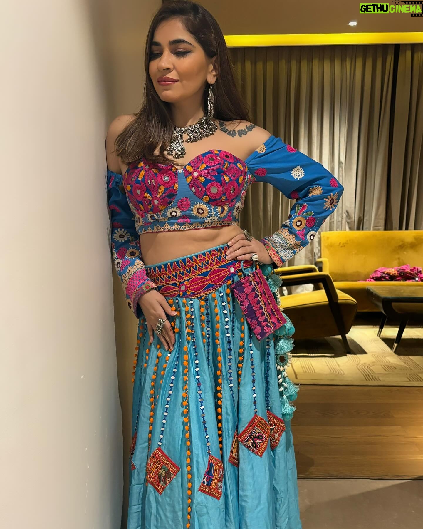 Shruti Pathak - 1.2K Likes - Last night in Lucknow 💙
@avadhgarbafestival
Outfit by - @_hot.io
Jewellery by - @silver.kiosk
Styled by @style_by_hetaljogi
#shrutipathak #shrutipathaklive #lucknow #navratri #shubhaarambh #radhaneshyammalijashe #bhammariyo #patannapatrani #haiyaa